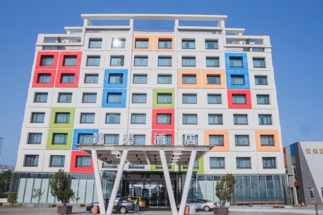 Larchotel Shanhua Екстериор снимка